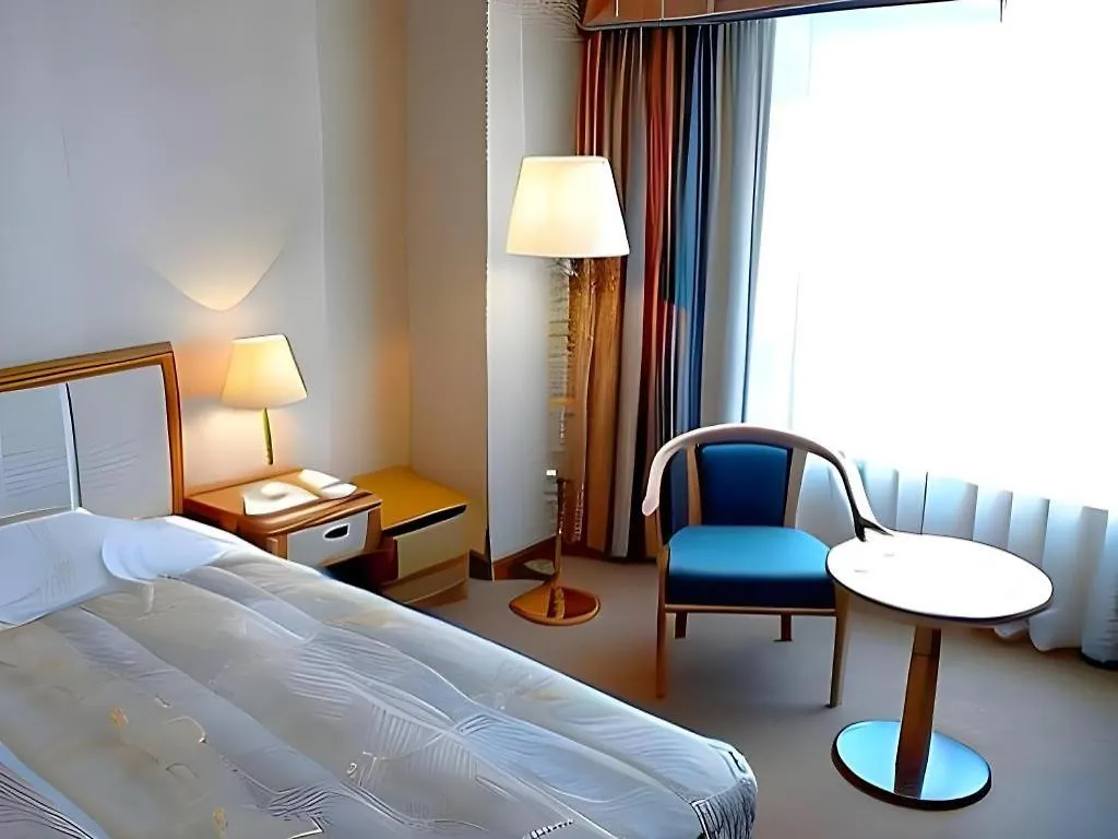 Grand Hotel New Oji Tomakomai 2*,  Japon