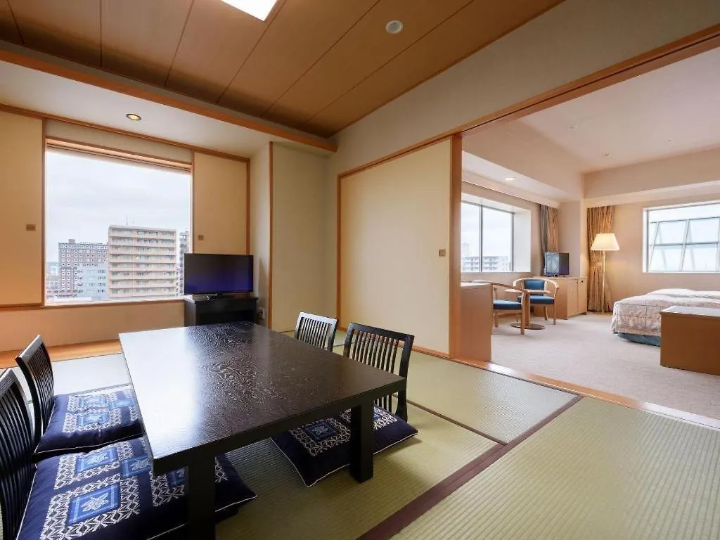 Grand Hotel New Oji Tomakomai 2*,