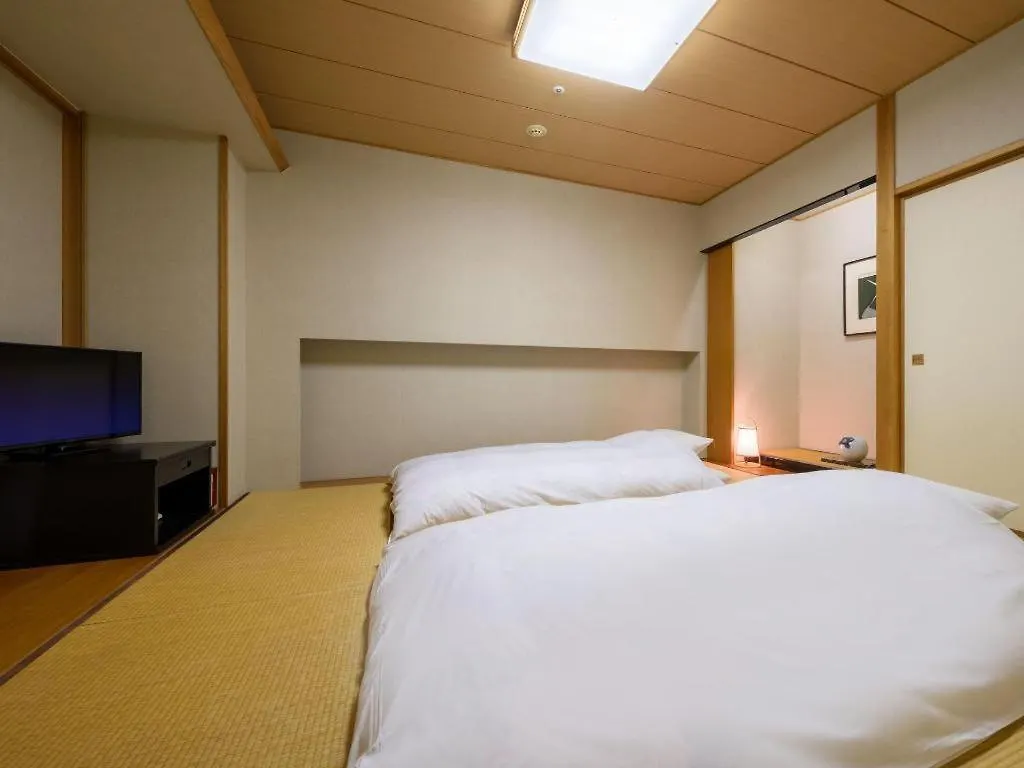 Grand Hotel New Oji Tomakomai 2*,