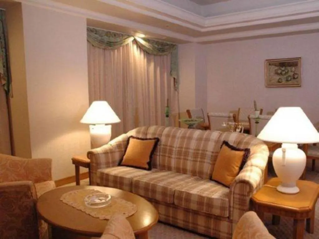 Grand Hotel New Oji Tomakomai