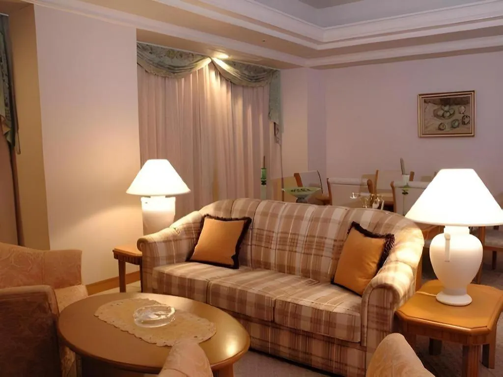 Grand Hotel New Oji Tomakomai